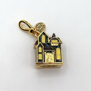 Juicy Couture haunted house